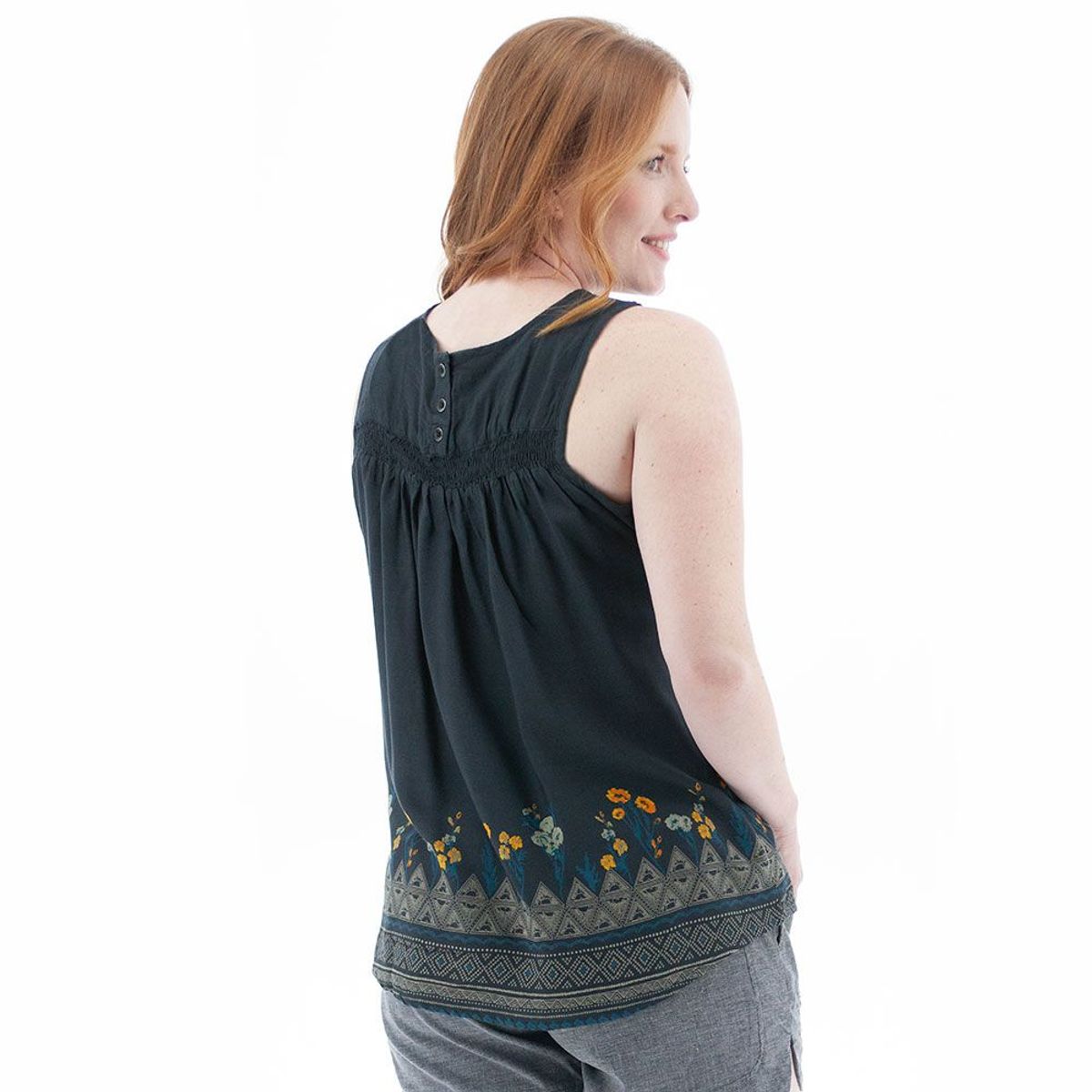 Aventura Clothing_4